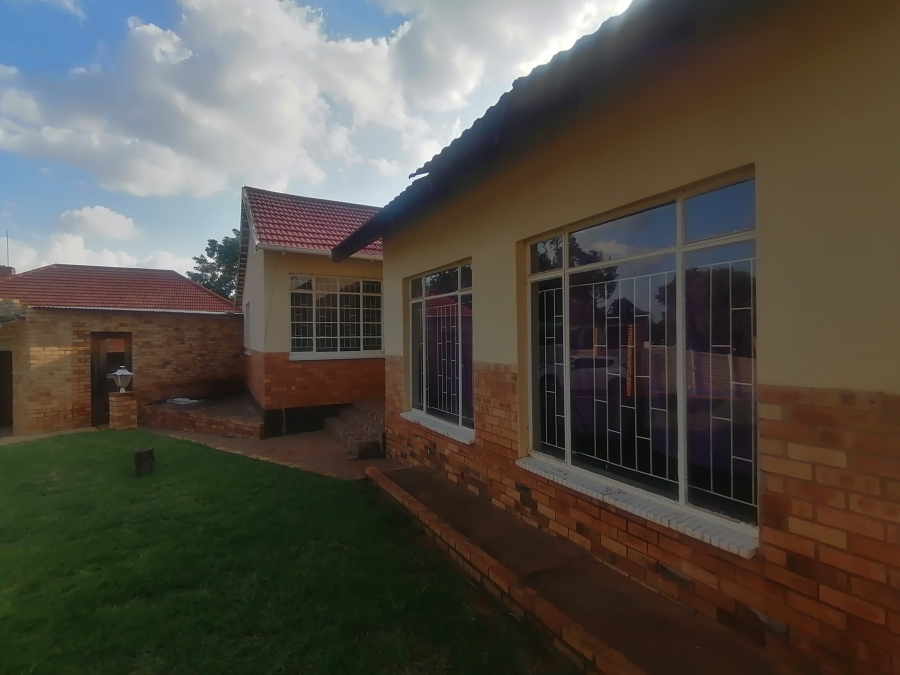 3 Bedroom Property for Sale in Stilfontein North West